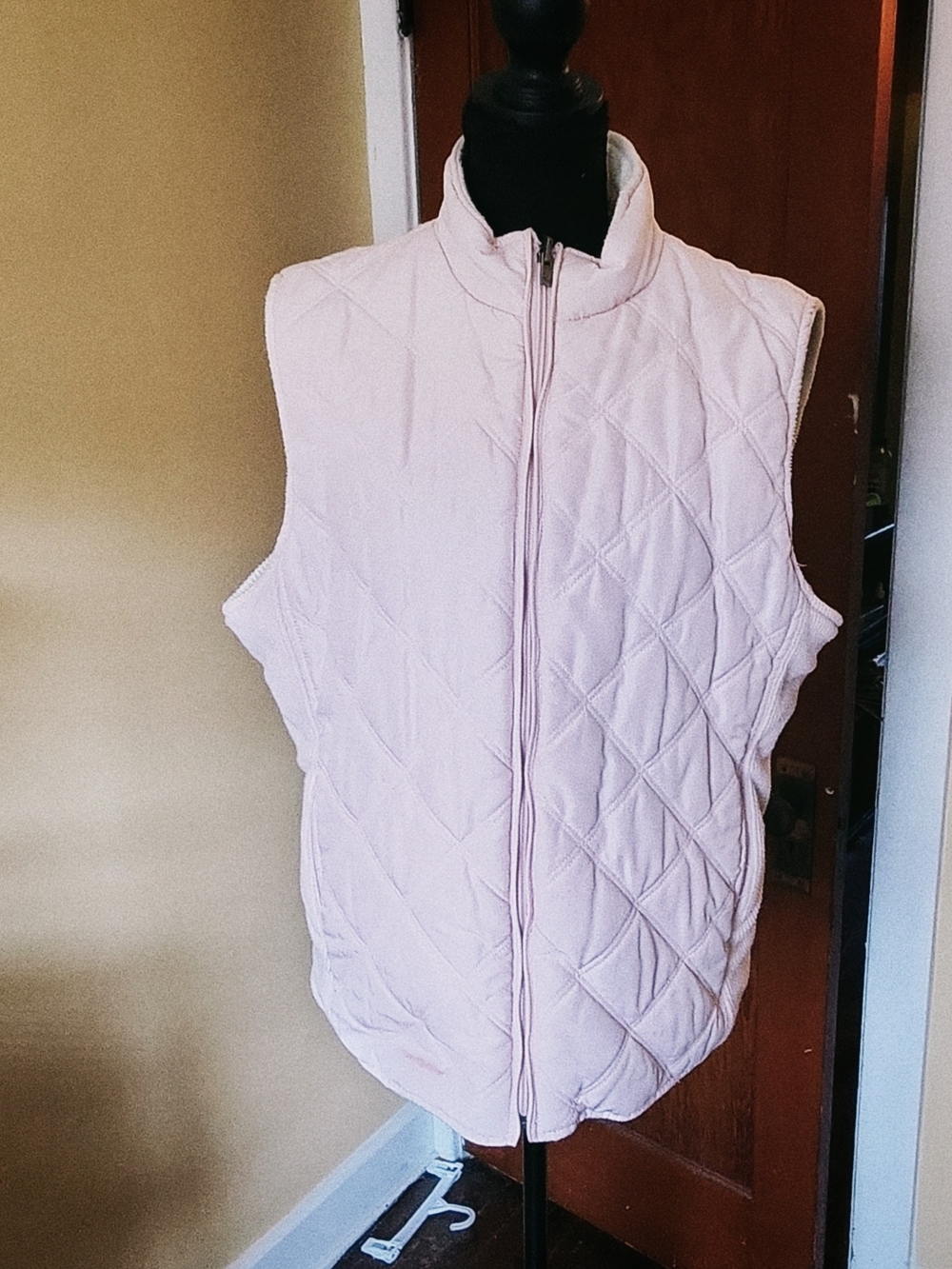 Izod Quilted Fleece Lined Sleeveless Puffer Vest in Light Pink